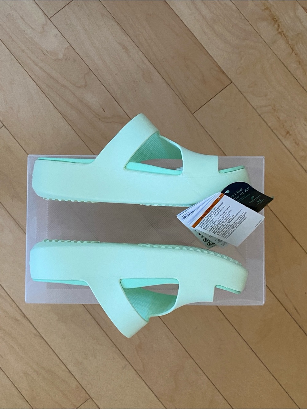 CROCS Getaway Toe Loop Waterproof Platform Sandal Jade Tint - Picture 4 of 7